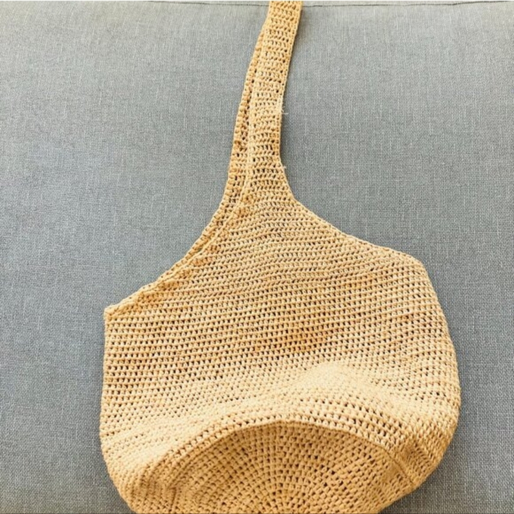 Helen Kaminski Raffia Bag EUC - Picture 3 of 9